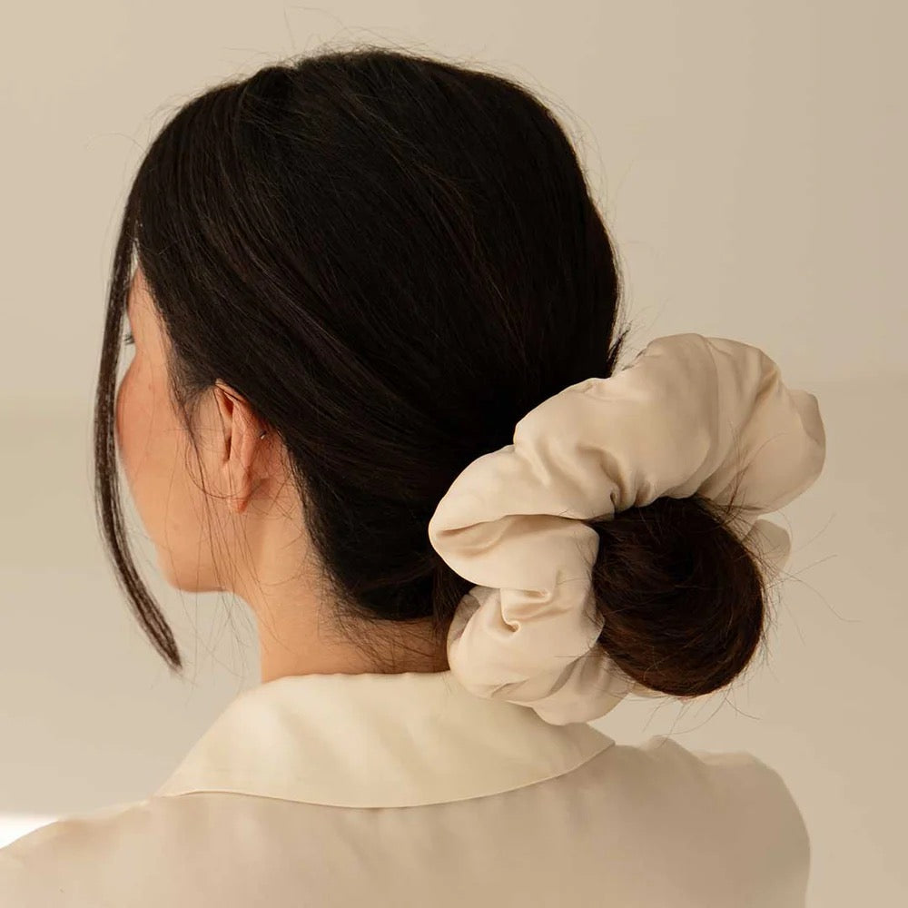 scrunchie beige
